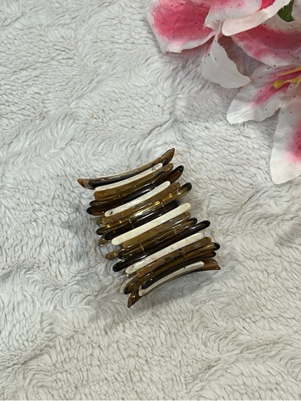 Vintage Tortoiseshell Stretch Bracelet with Cream Accents
